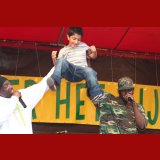2005. Def Rhymz treedt op bij manifestatie Keer het Tij na Prinsjesdag op Het Plein in Den Haag